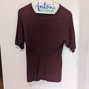 Maroon knit top. 3/4 sleeve length. Petite S